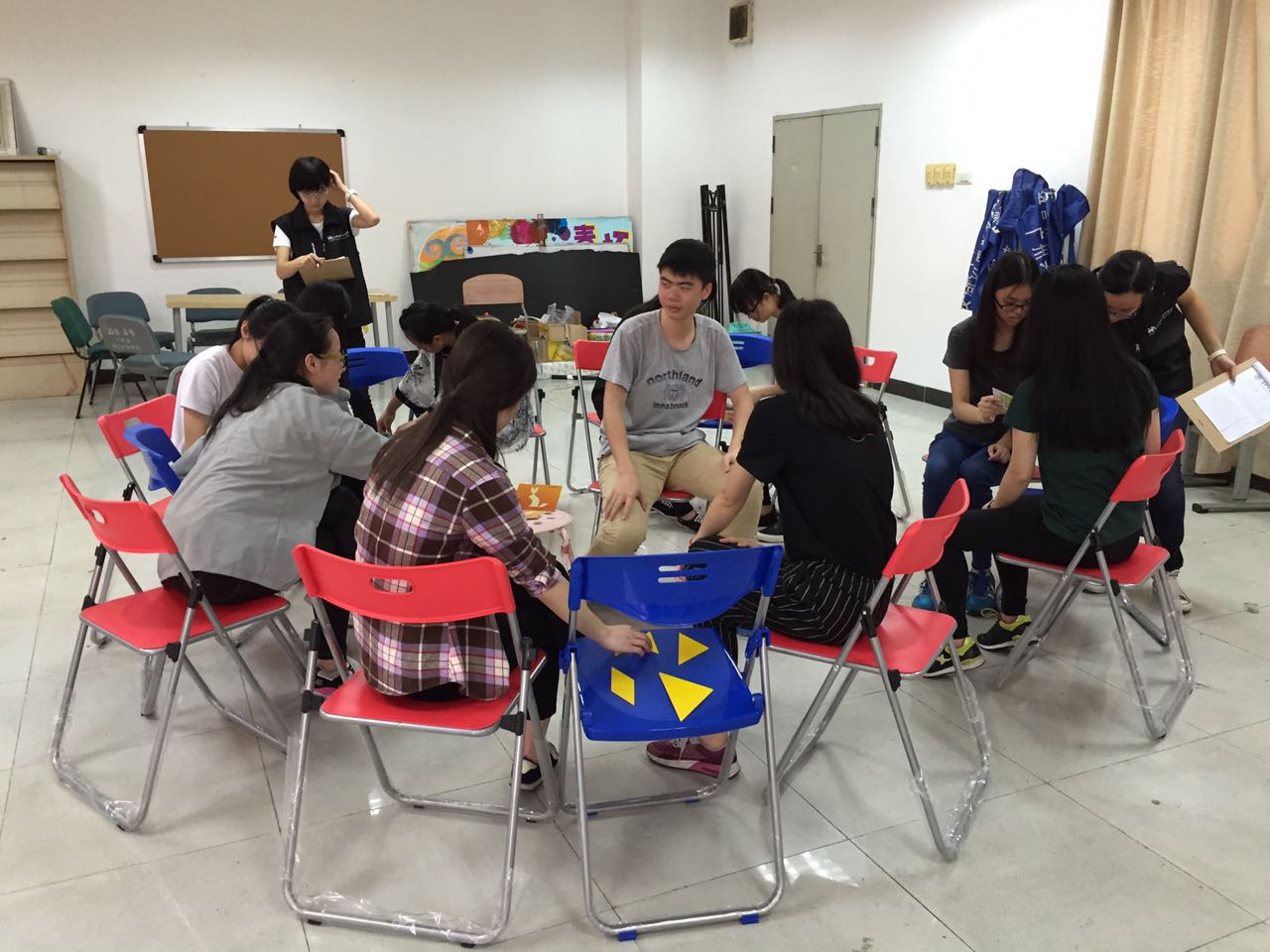 游戏中协调资源的领队